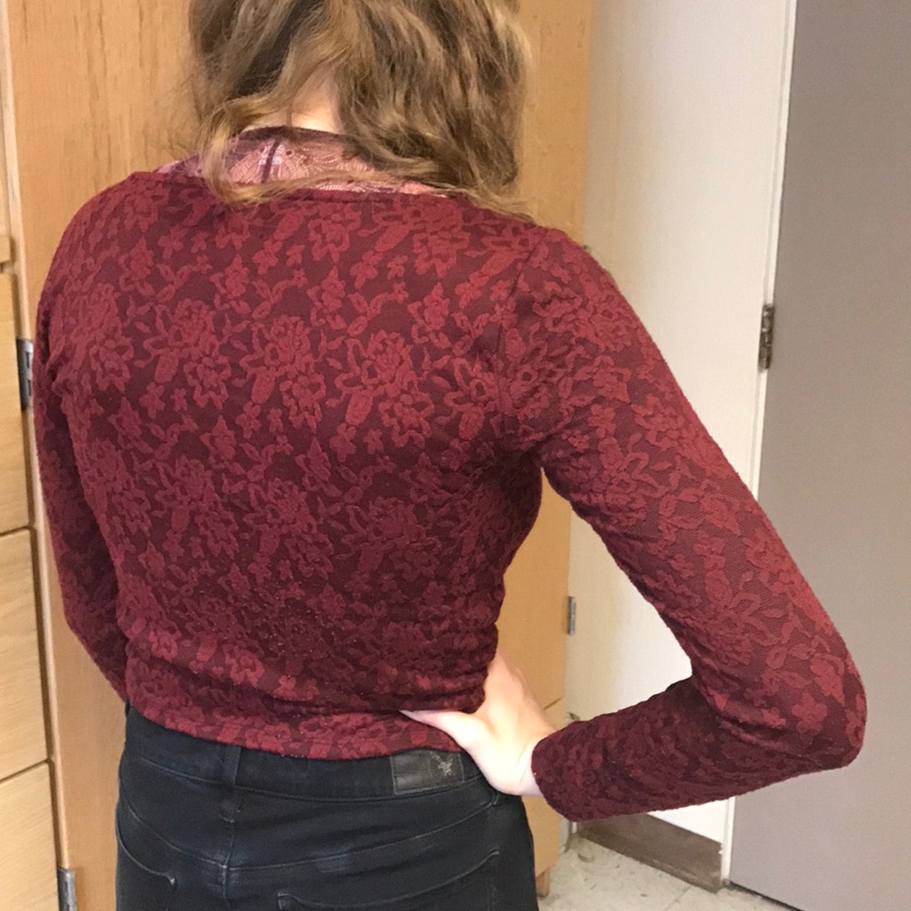 American Eagle laced crop top - Picture 2 of 2